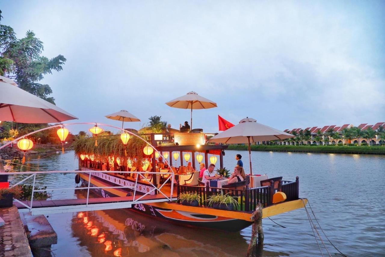 Little Riverside Hoi An . A Luxury Hotel & Spa Exteriör bild A restaurant on the river